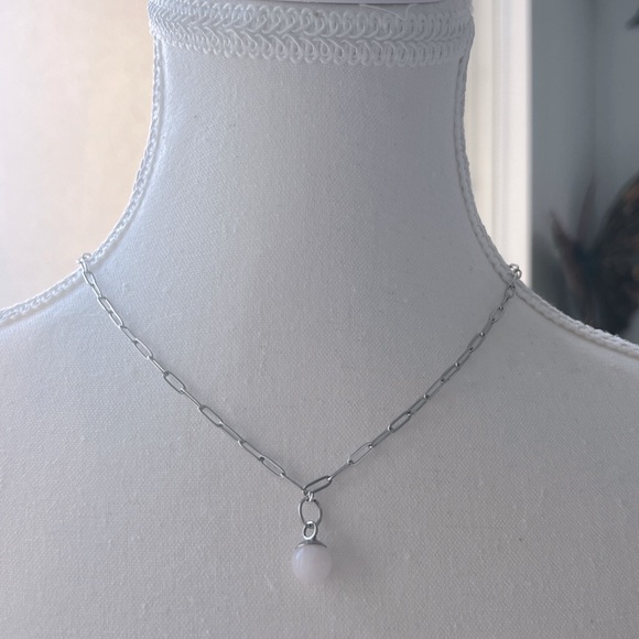 Rose Quart pendant on a Stainless steel Paperclip Chain - Picture 3 of 6